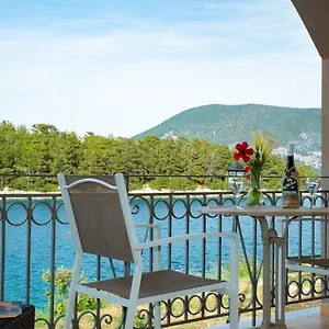 Leeward @ Fiscardo Waterfront Apartment